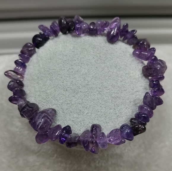 Amethyst Chip Beaded Stretch Bracelet Natural Amethyst Gemstone Chips Purple - Picture 12 of 12